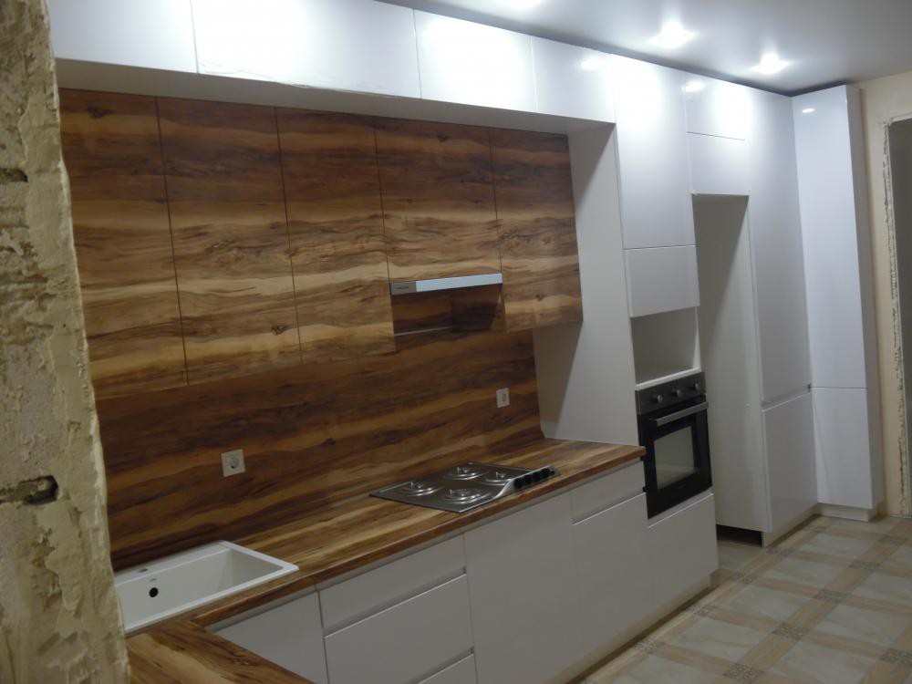 Проект #261 Большая угловая кухня со шкафами в ЖК Приозерный в Лисках